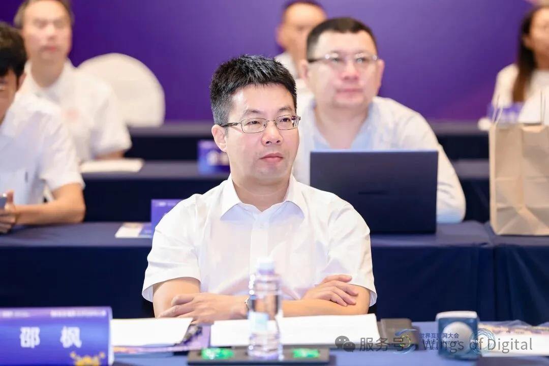 2099424410904498176.webp 图片